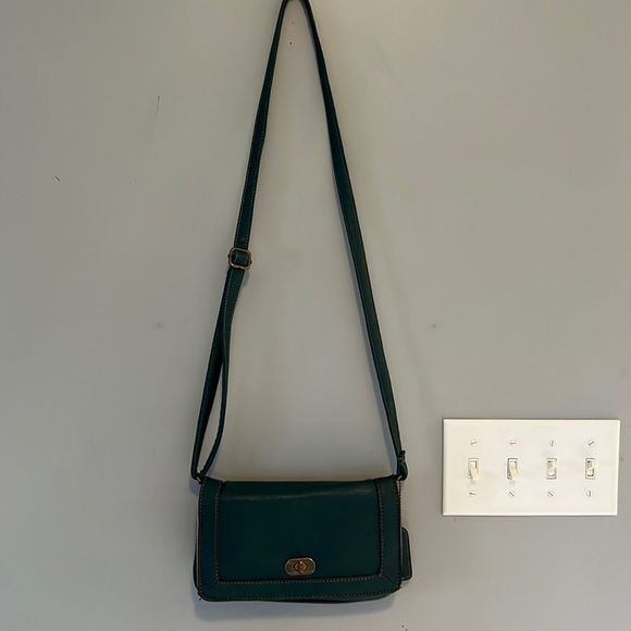 Denver Hayes Green Purse New but no tags - Picture 2 of 11